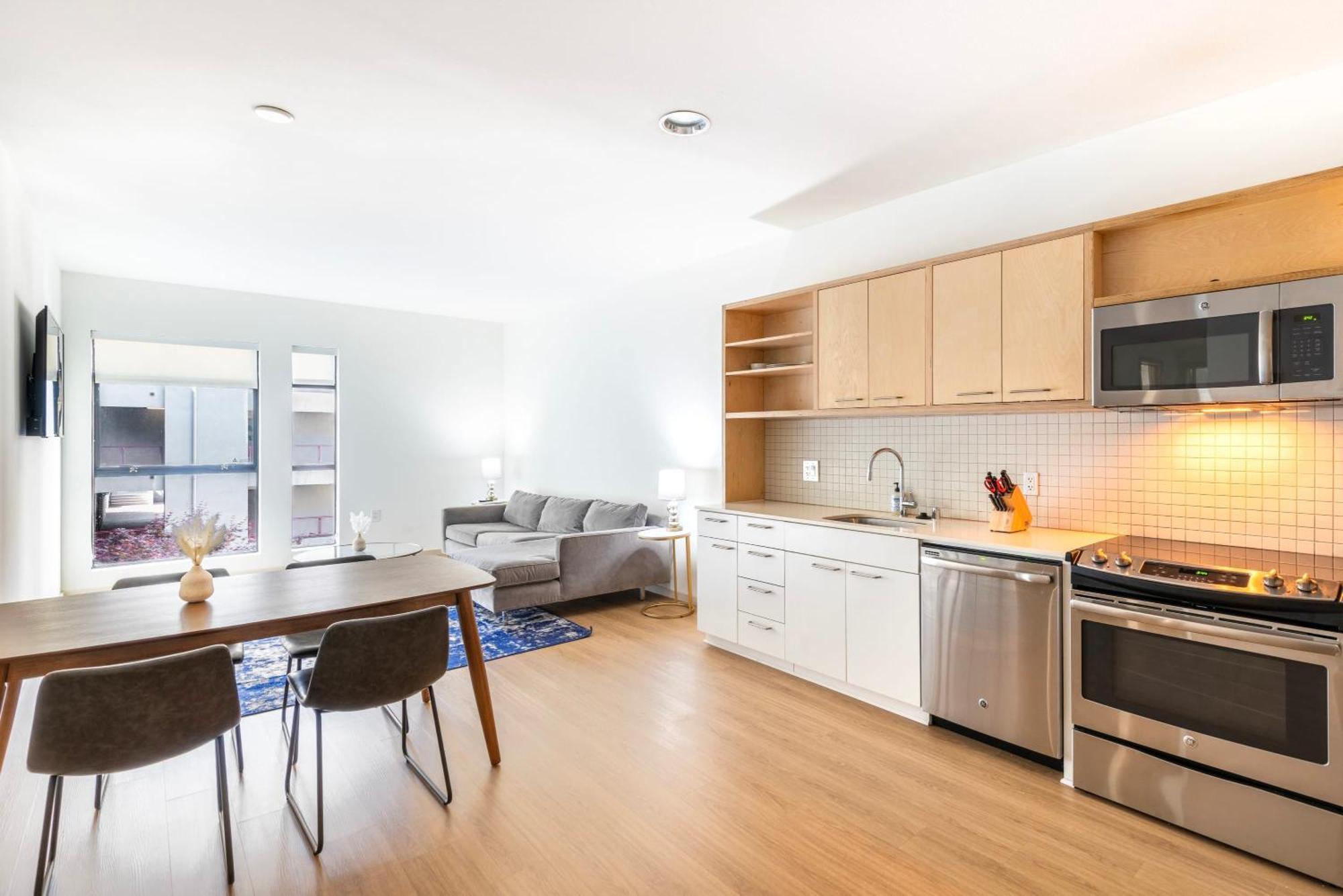 Apartment 2br Hollywood Opulent Retreat Et *