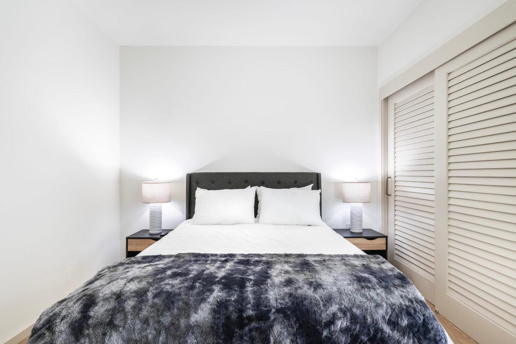 Apartment 2br Hollywood Opulent Retreat Et Los Angeles